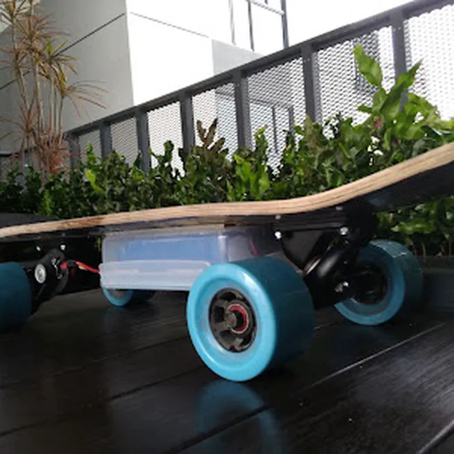 Lunchbox E-Skateboard